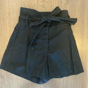 Aritzia Wilfred High-Rise Linen Shorts